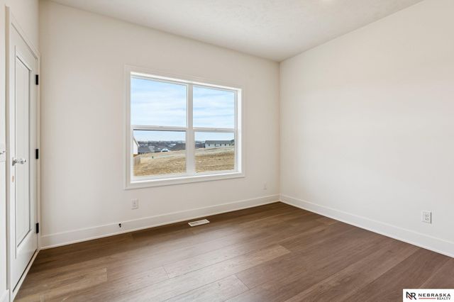 11121 N 162 Circle, Bennington, NE 68007