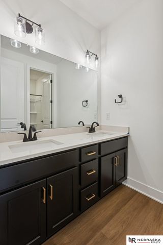 11121 N 162 Circle, Bennington, NE 68007
