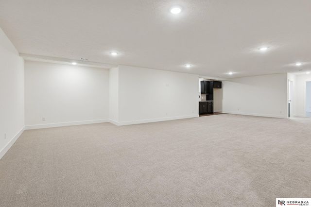 11121 N 162 Circle, Bennington, NE 68007