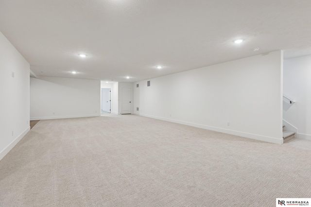 11121 N 162 Circle, Bennington, NE 68007