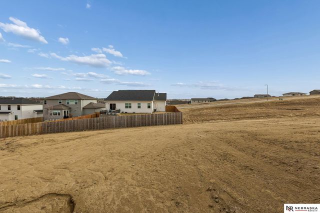 11121 N 162 Circle, Bennington, NE 68007