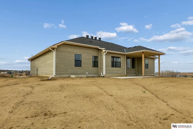 11121 N 162 Circle, Bennington, NE 68007