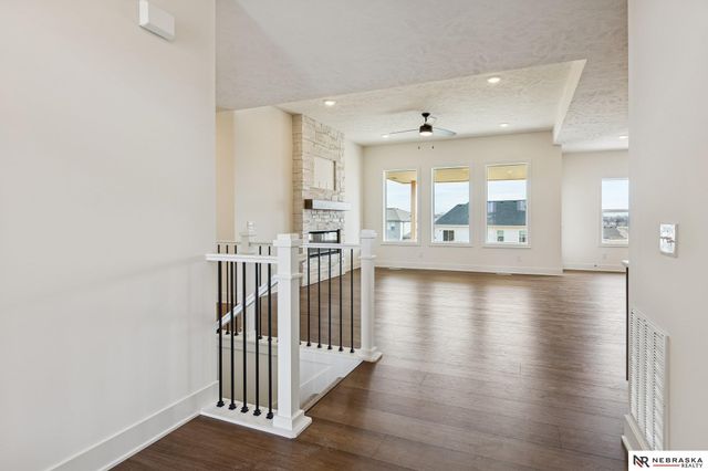 11121 N 162 Circle, Bennington, NE 68007
