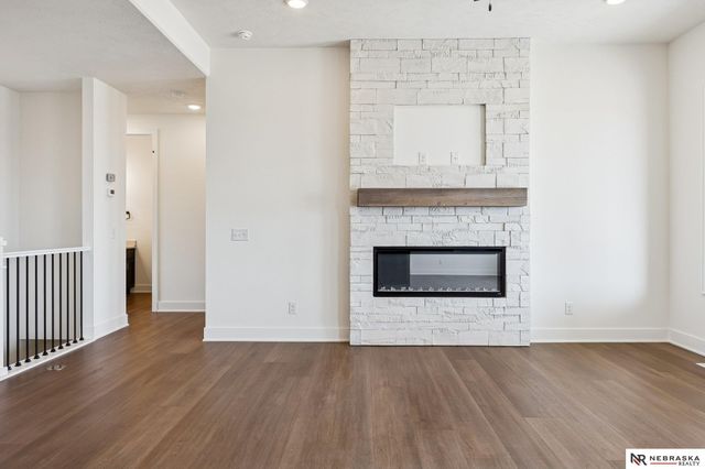 11121 N 162 Circle, Bennington, NE 68007
