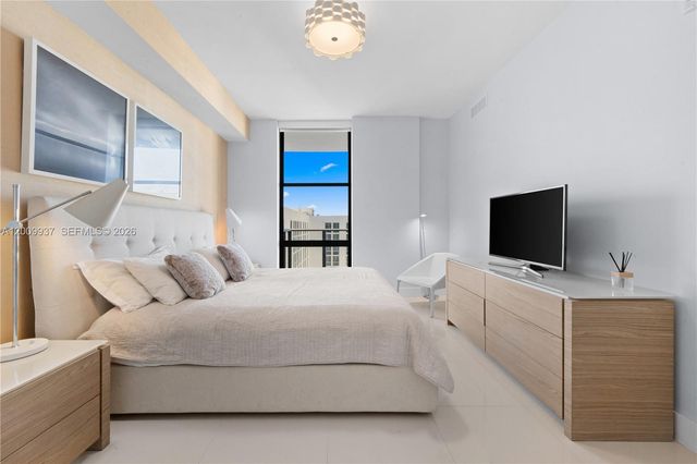 2960 NE 207th St 1003, Aventura, FL 33180