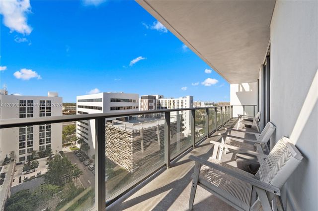 2960 NE 207th St 1003, Aventura, FL 33180