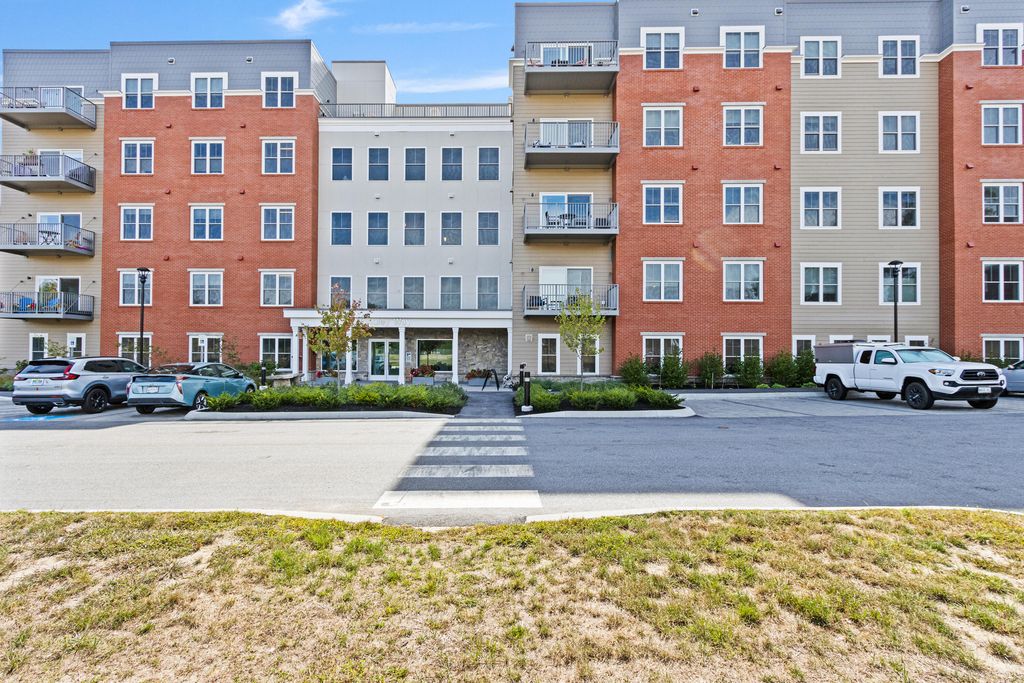 75 McAuley Way 207, Portland, ME 04103 — photo 5