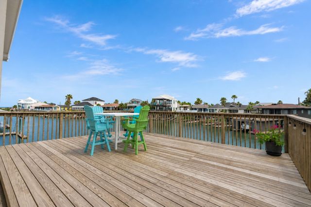16602 Bahama Way, Jamaica Beach, TX 77554