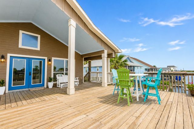 16602 Bahama Way, Jamaica Beach, TX 77554