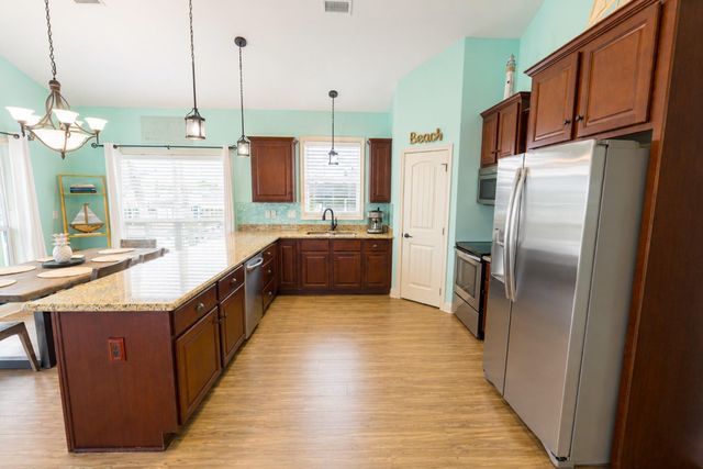 16602 Bahama Way, Jamaica Beach, TX 77554