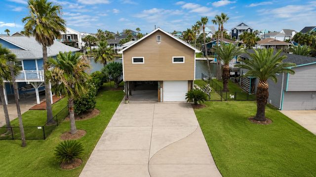 16602 Bahama Way, Jamaica Beach, TX 77554