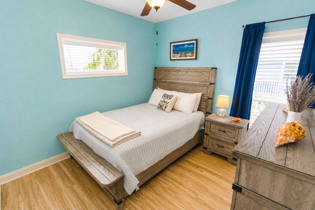16602 Bahama Way, Jamaica Beach, TX 77554