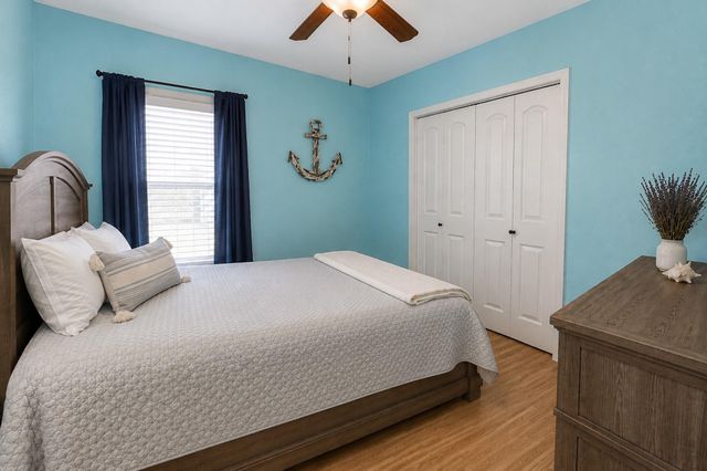 16602 Bahama Way, Jamaica Beach, TX 77554