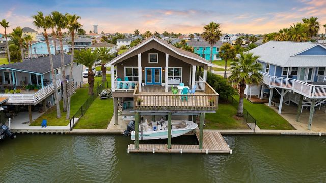 16602 Bahama Way, Jamaica Beach, TX 77554