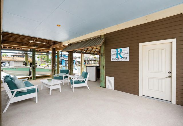 16602 Bahama Way, Jamaica Beach, TX 77554