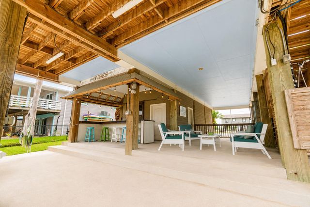 16602 Bahama Way, Jamaica Beach, TX 77554