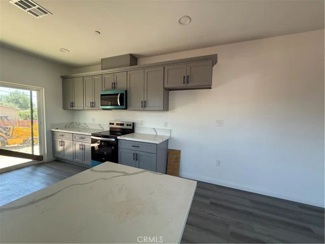 1627 Tejon, Bakersfield, CA 93305