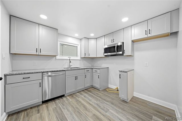 39 Hartford Road, Amherst, NY 14226