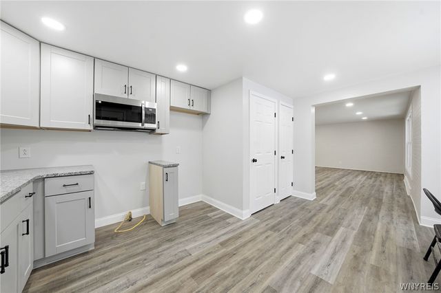 39 Hartford Road, Amherst, NY 14226