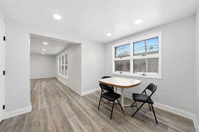 39 Hartford Road, Amherst, NY 14226