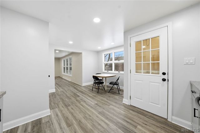 39 Hartford Road, Amherst, NY 14226