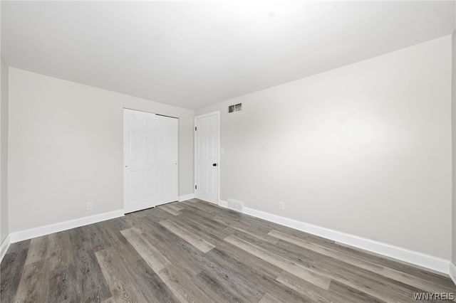 39 Hartford Road, Amherst, NY 14226