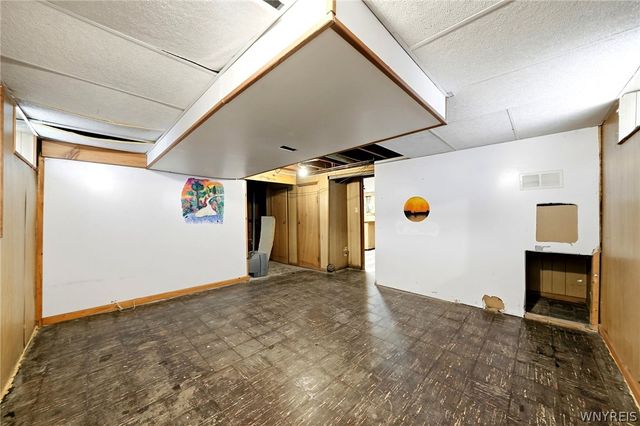 39 Hartford Road, Amherst, NY 14226