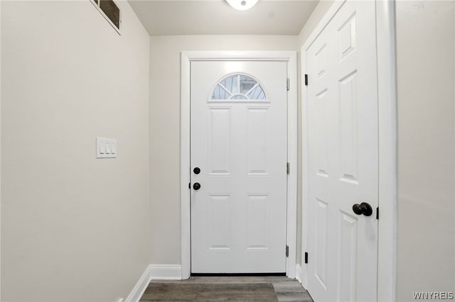 39 Hartford Road, Amherst, NY 14226