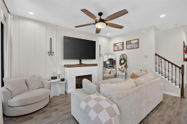 4752 WANDERING WAY, Wesley Chapel, FL 33544