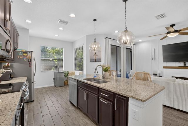 4752 WANDERING WAY, Wesley Chapel, FL 33544