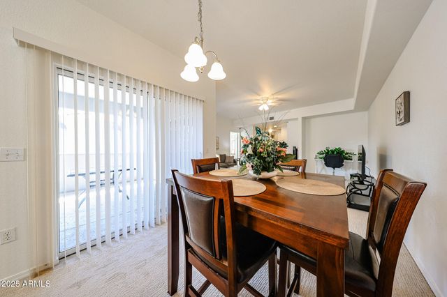 7401 W ARROWHEAD CLUBHOUSE Drive 2047, Glendale, AZ 85308