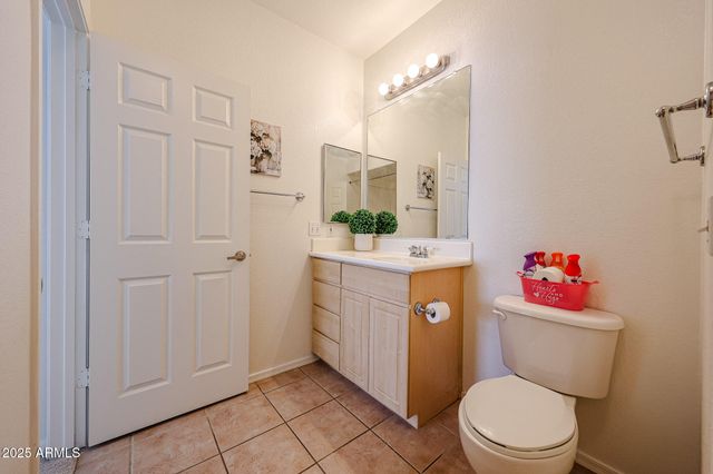 7401 W ARROWHEAD CLUBHOUSE Drive 2047, Glendale, AZ 85308