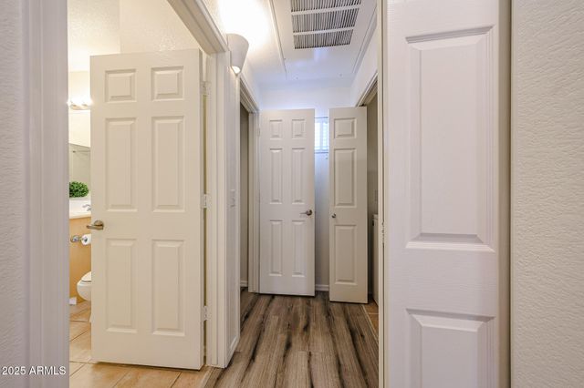 7401 W ARROWHEAD CLUBHOUSE Drive 2047, Glendale, AZ 85308