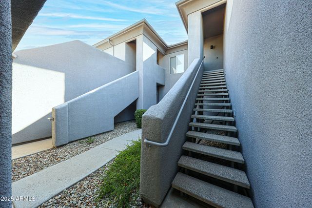 7401 W ARROWHEAD CLUBHOUSE Drive 2047, Glendale, AZ 85308