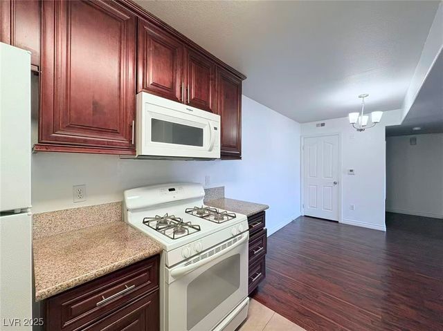 7885 West Flamingo Road 1113, Las Vegas, NV 89147