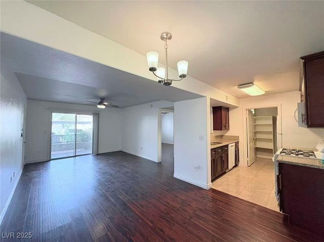 7885 West Flamingo Road 1113, Las Vegas, NV 89147