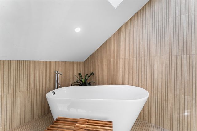 11 Lowell St B, Arlington, MA 02476