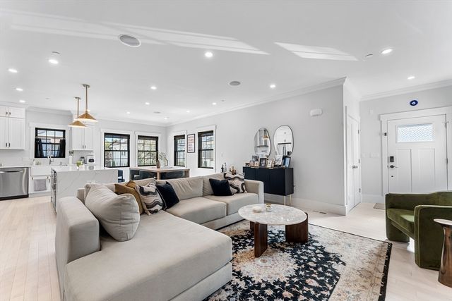 11 Lowell St B, Arlington, MA 02476