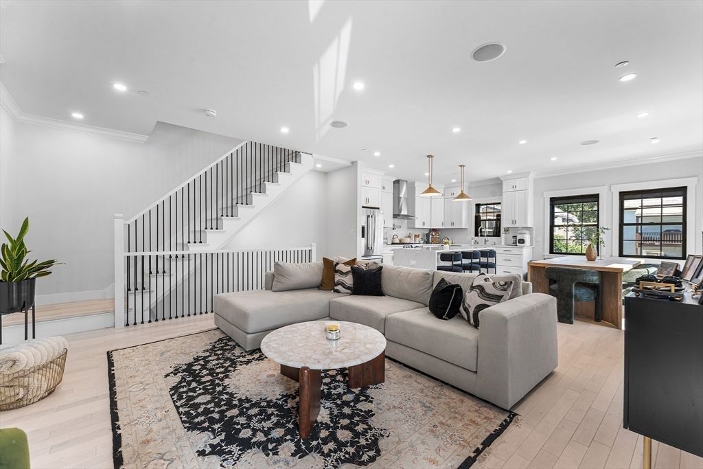 11 Lowell St B, Arlington, MA 02476