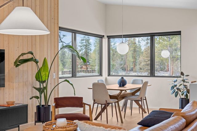 631 N Sisters Woodlands Way Way, Sisters, OR 97759