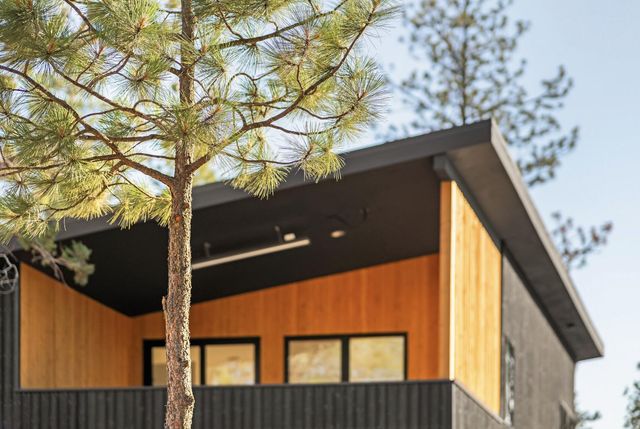 631 N Sisters Woodlands Way Way, Sisters, OR 97759