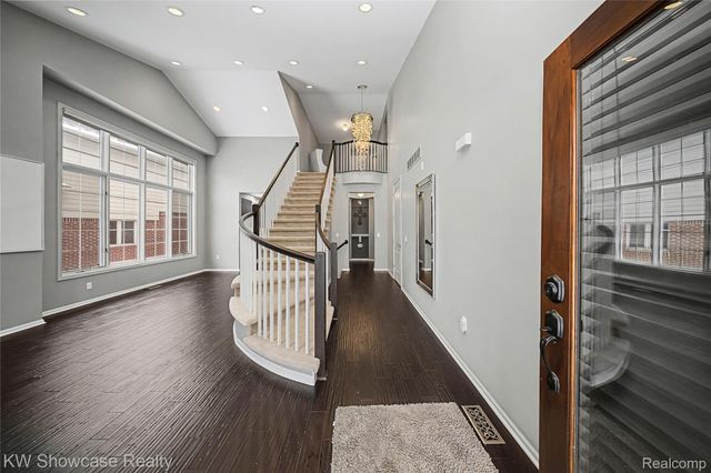 5608 Pembrooke Crossing, West Bloomfield Charter Township, MI 48322