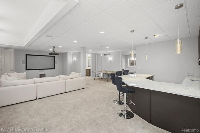 5608 Pembrooke Crossing, West Bloomfield Charter Township, MI 48322
