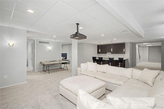 5608 Pembrooke Crossing, West Bloomfield Charter Township, MI 48322