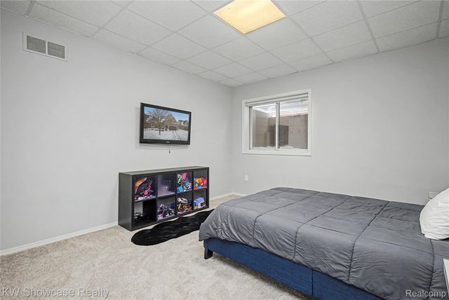 5608 Pembrooke Crossing, West Bloomfield Charter Township, MI 48322