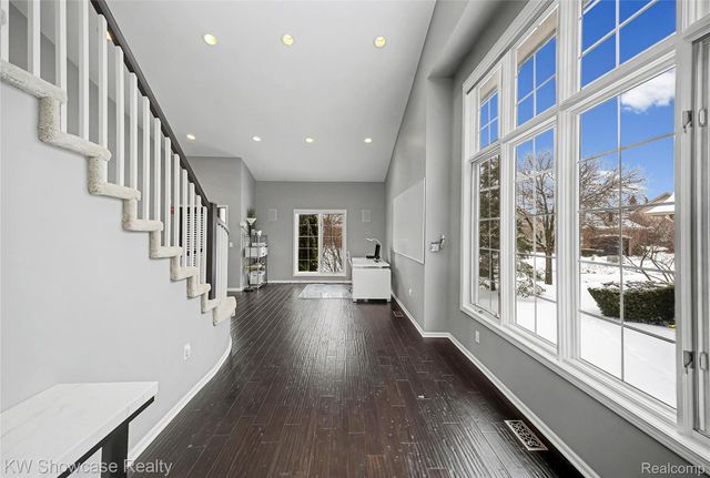 5608 Pembrooke Crossing, West Bloomfield Charter Township, MI 48322