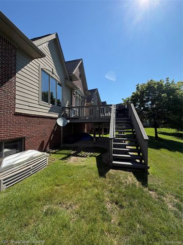5608 Pembrooke Crossing, West Bloomfield Charter Township, MI 48322