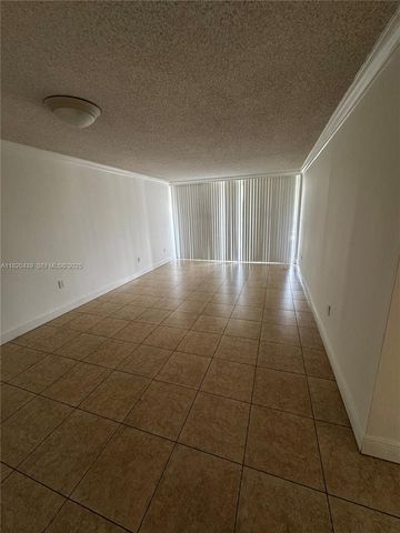10875 SW 112th Avenue 206, Miami, FL 33176