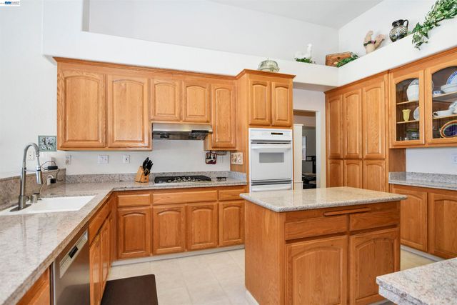 1989 Newport Dr, Discovery Bay, CA 94505