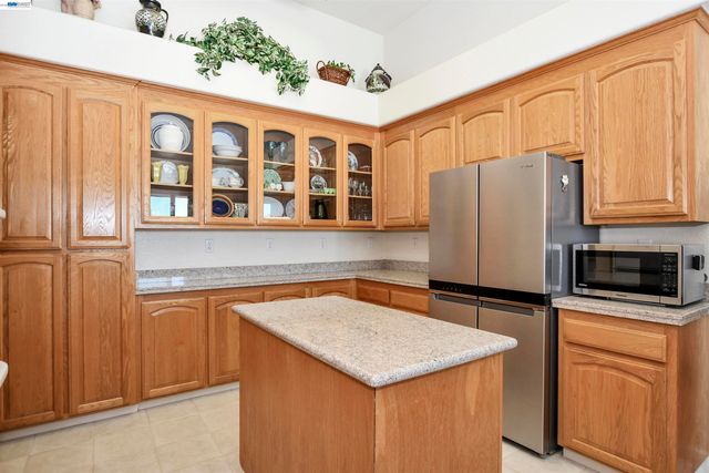 1989 Newport Dr, Discovery Bay, CA 94505